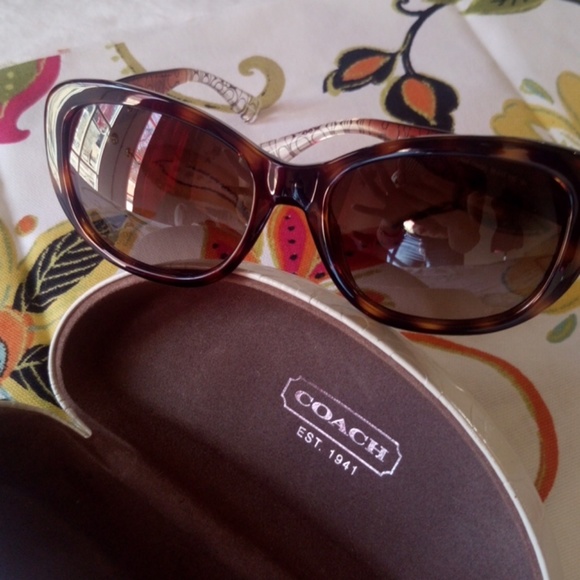 COACH 🕶️... Excellent like new condition! - Picture 1 of 4